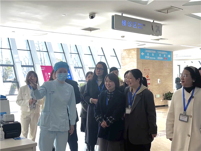门诊参观2.jpg