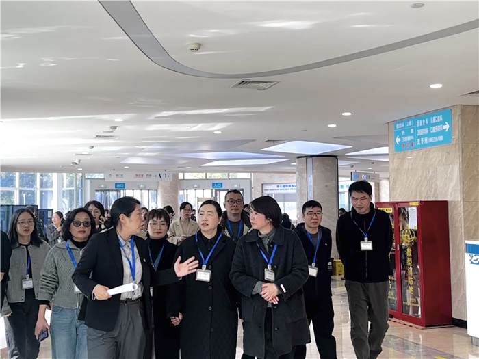 门诊参观1.jpg